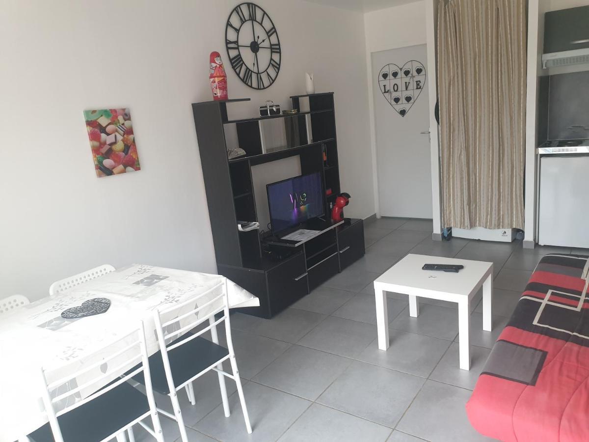 Bel Appartement T2 Climatise Avec Piscine Poitiers-Futuroscope-Creps De Poitiers Vouneuil-sous-Biard Luaran gambar