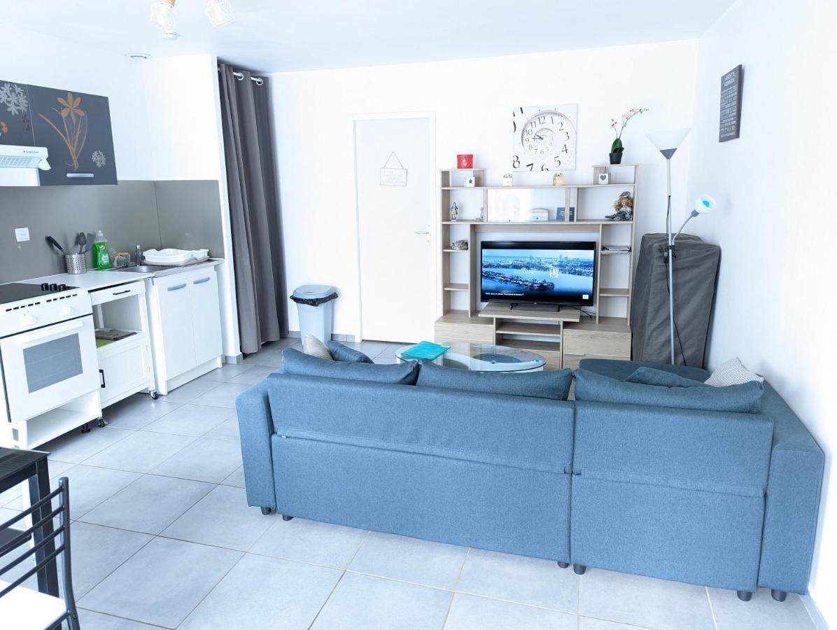 Bel Appartement T2 Climatise Avec Piscine Poitiers-Futuroscope-Creps De Poitiers Vouneuil-sous-Biard Luaran gambar