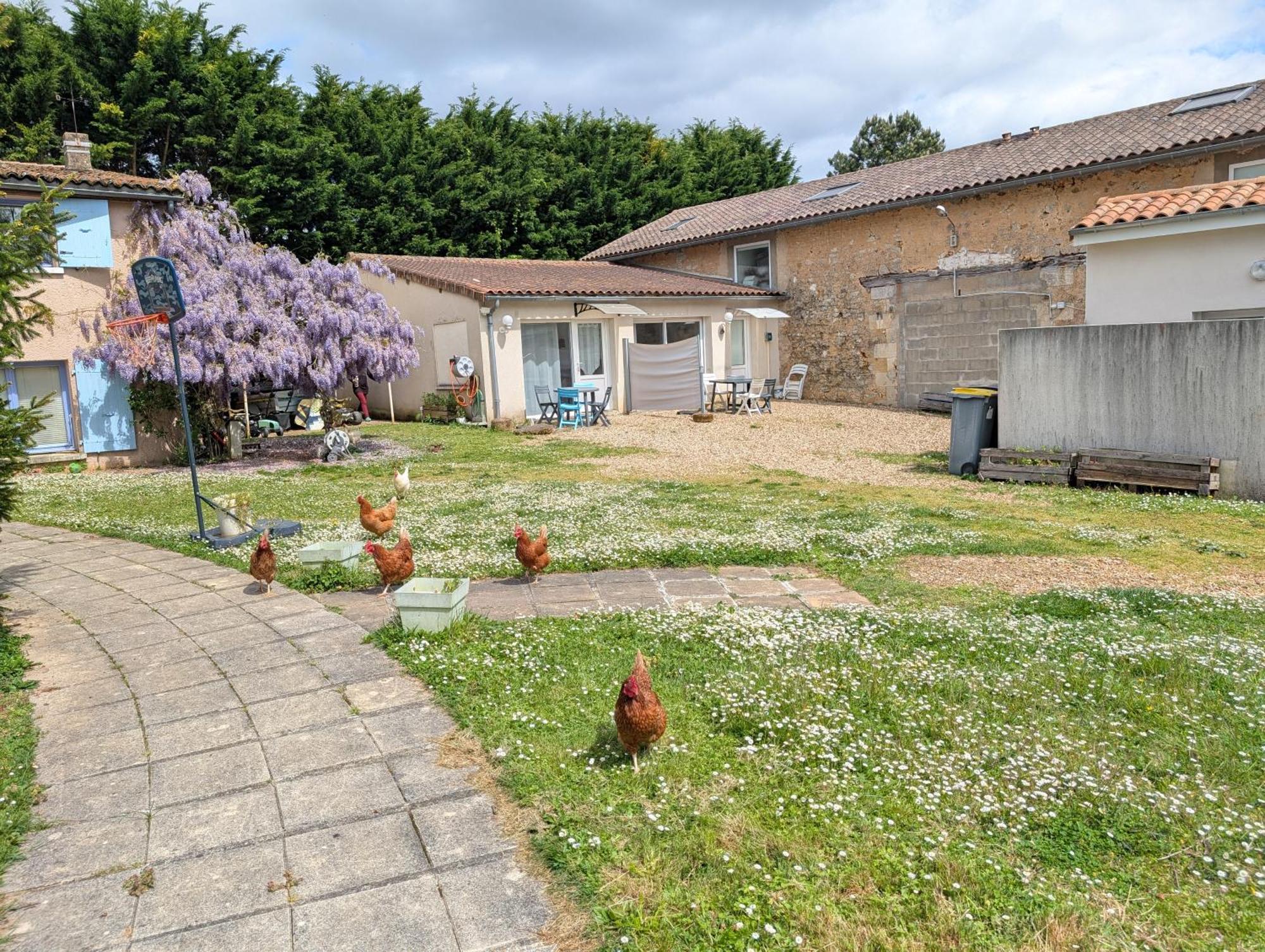 Bel Appartement T2 Climatise Avec Piscine Poitiers-Futuroscope-Creps De Poitiers Vouneuil-sous-Biard Luaran gambar
